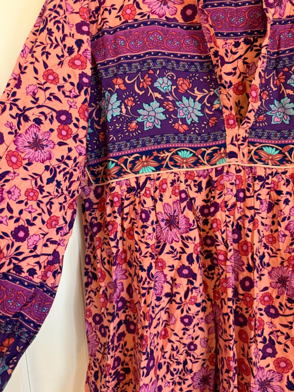 R Vivimos vibrant floral bohemian maxi dress. Size L - Picture 3 of 6